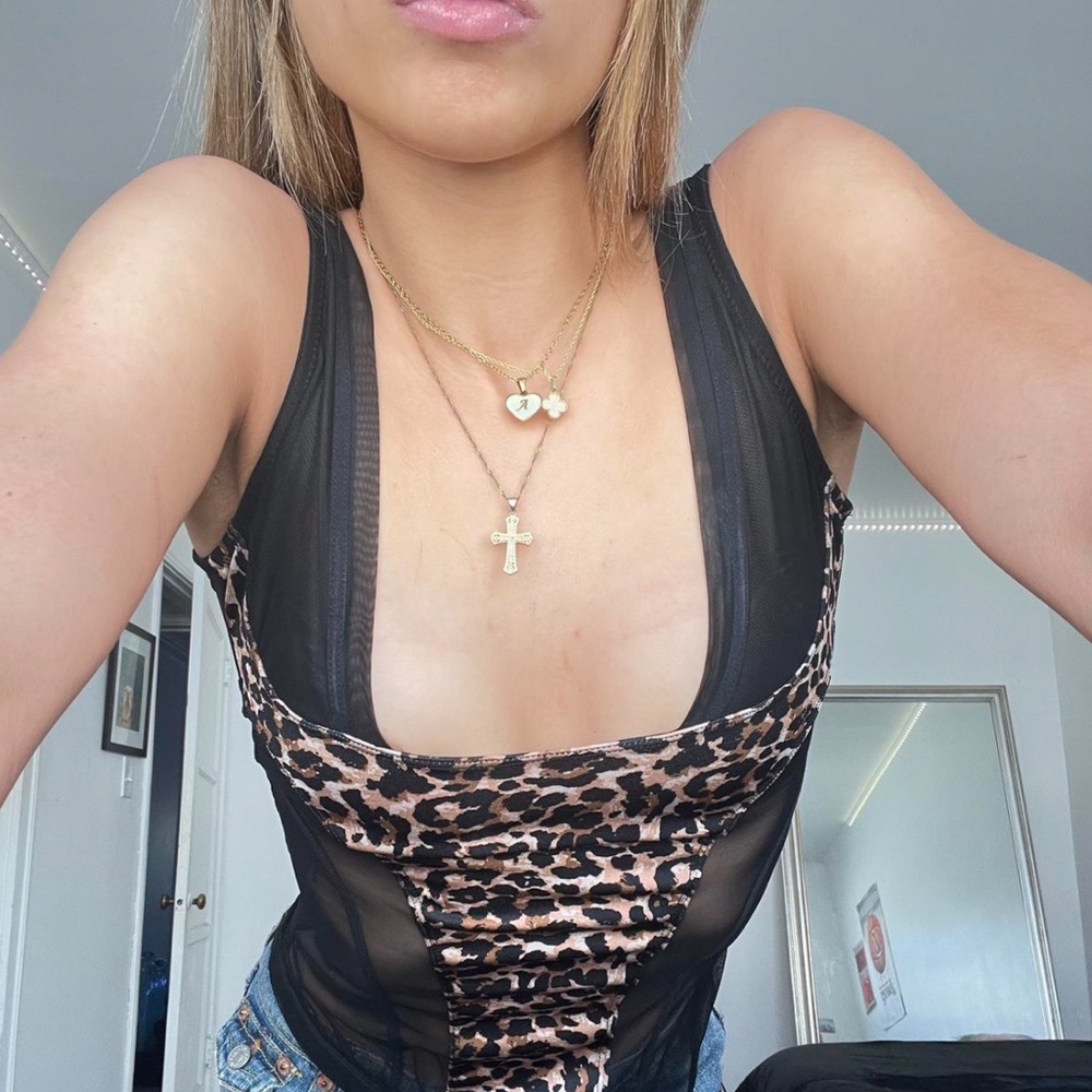 **SOLD** y2k vintage cheetah print black mesh corset v neck tank top